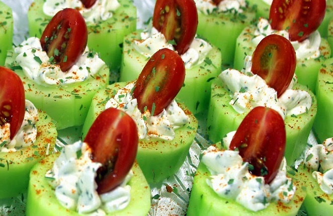 http://www.listsforall.com/wp-content/uploads/2015/10/Cucumber-Bites-with-Herb-Cream-Cheese.jpg