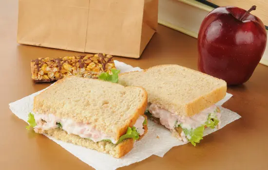 Pack a Brown Bag Lunch to Save Money