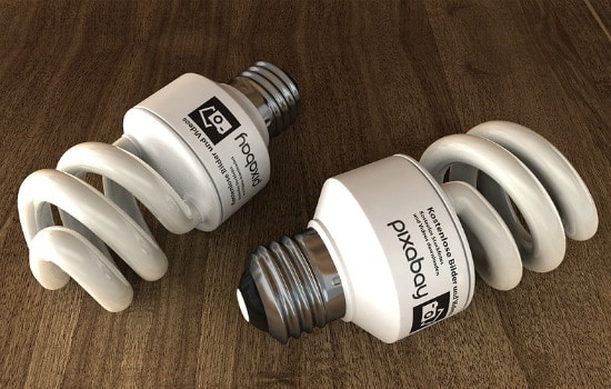 Save Money by Using Energy Efficient Light Bulbs