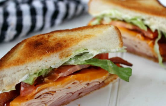 Copycat Applebee’s Clubhouse Grille Sandwich Recipe