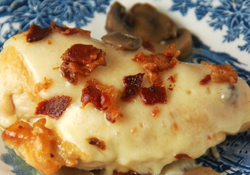 Bacon Mushroom Swiss Chicken Crock Pot Recipe