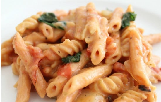 Vegan One Pot Creamy Tomato Basil Lentil Pasta Recipe