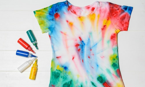 Make Tie Dye Shirts Summer Activity