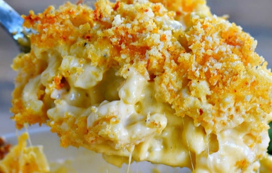 Baked Mac and Cheese Christmas Dish