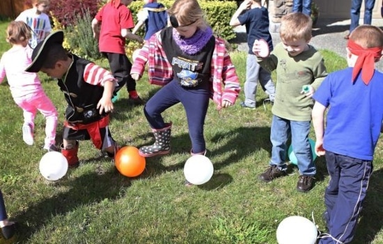 Balloon Stomp