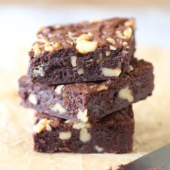 Classic Fudge-Walnut Brownies