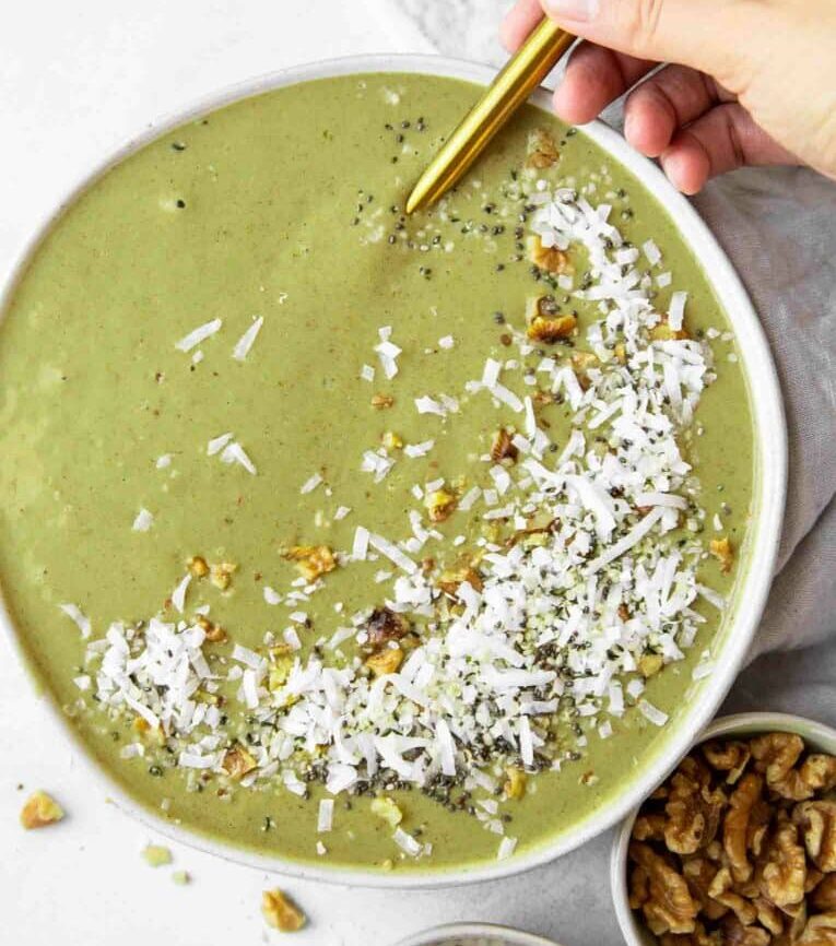 Matcha Banana Smoothie Bowl