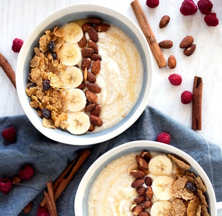 Spiced Apple & Pear Winter Smoothie Bowl