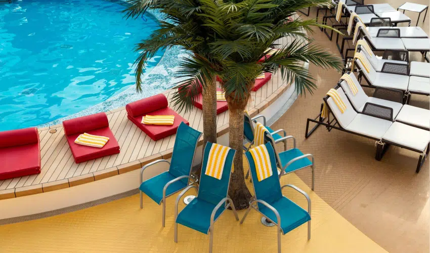 Top Pool Chairs