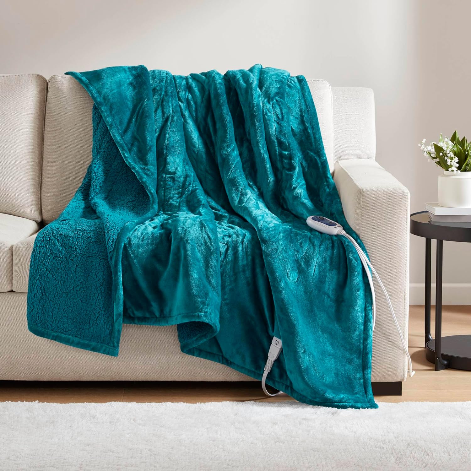 Beautyrest Heated Blanket, Electric Throw Blanket, Soft, Warm, Reversible Plush